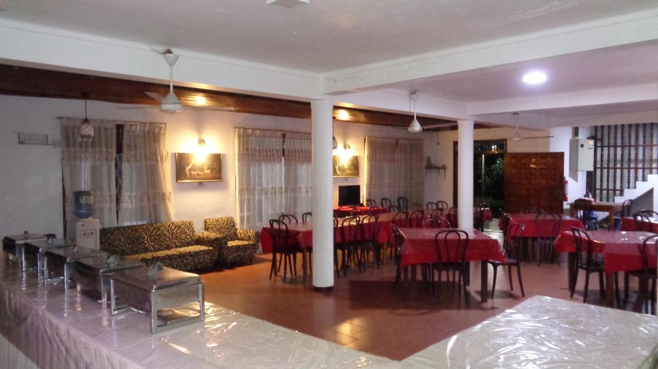 Saranga Holiday Inn Wellawaya Exteriér fotografie